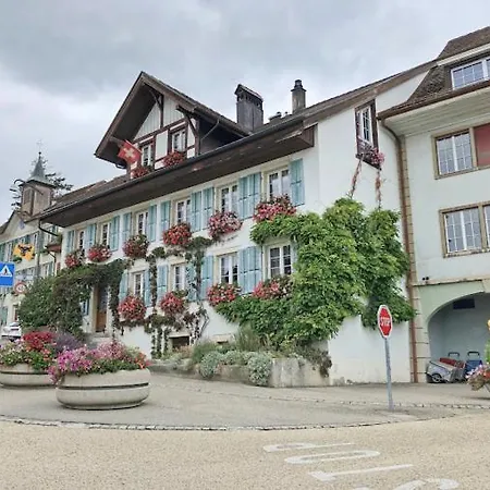 Beachroom 19m2 With Mountain View 民宿 *