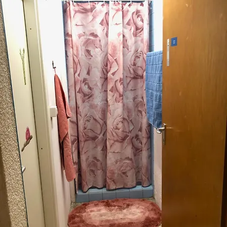 Beachroom 19m2 With Mountain View Evilard