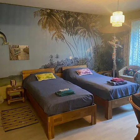 Beachroom 19m2 With Mountain View Homestay Evilard