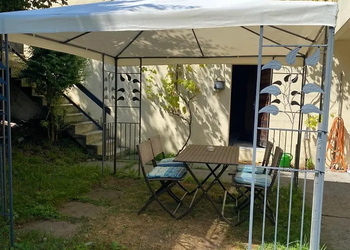 Beachroom 19m2 With Mountain View 홈스테이